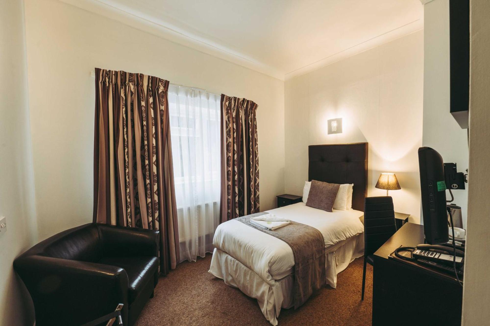 הייברידג' The Grange Hotel Brent Knoll מראה חיצוני תמונה